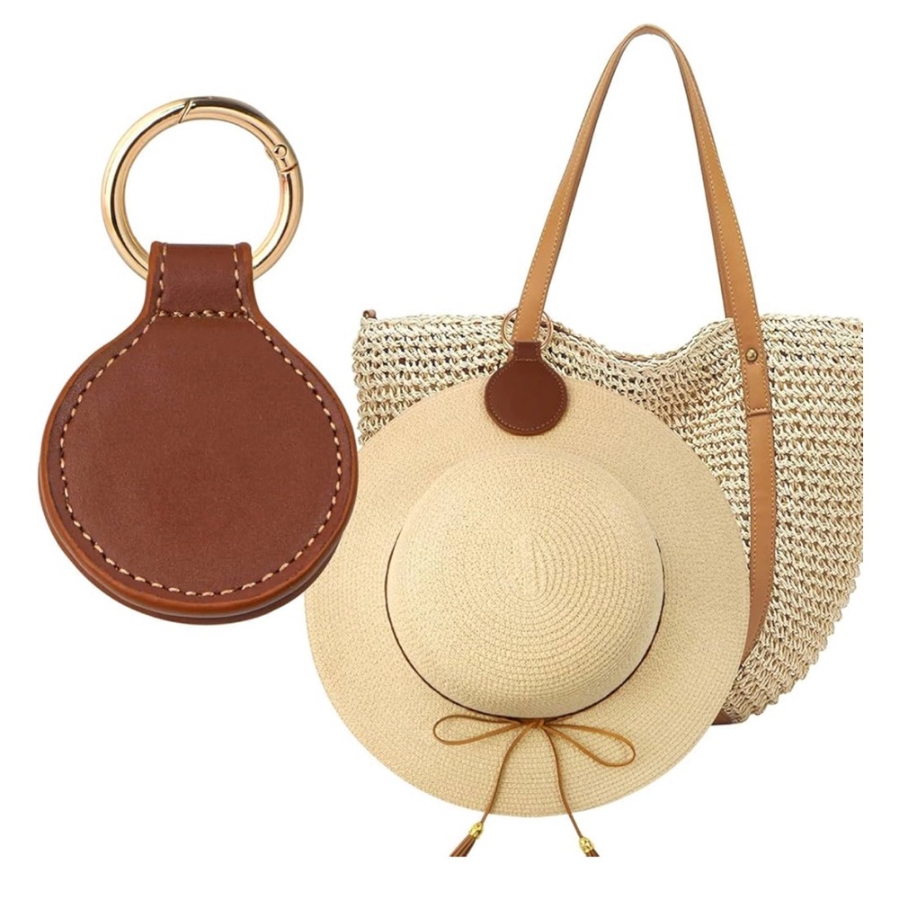 Brown Hat Clip with Natural Design.
